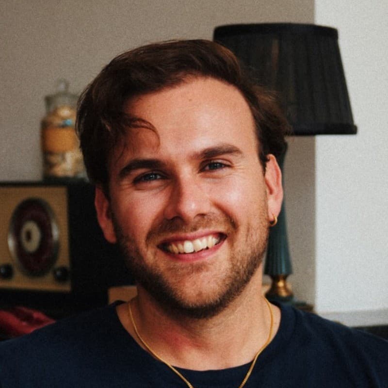 Niels V. van den Bergh